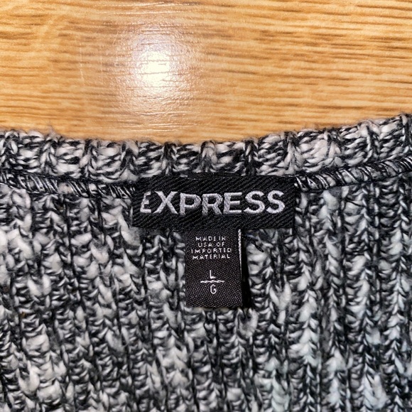 Express sweater - Picture 2 of 2